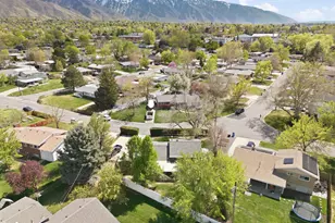 1701 E Village Green Rd, Cottonwood Heights, UT 84121 - Photo 20