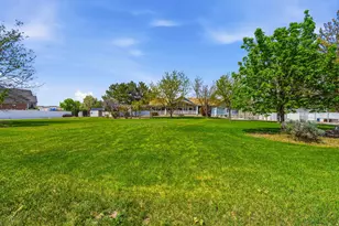 2433 W Saddle Horn Cir S, Bluffdale, UT 84065 - Photo 52