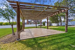 2433 W Saddle Horn Cir S, Bluffdale, UT 84065 - Photo 48