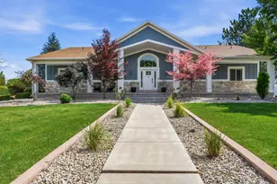 2433 W Saddle Horn Cir S, Bluffdale, UT 84065 - Photo 10