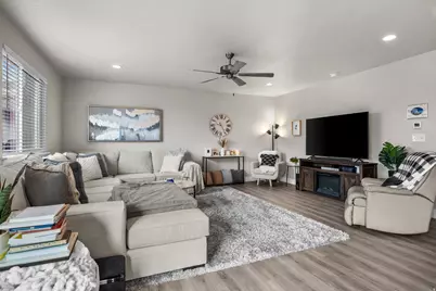 1371 W 950 S #7, Lehi, UT 84043 - Photo 4