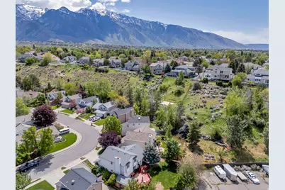 8752 S Alta Cove Dr, Sandy, UT 84093 - Photo 4