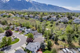 8752 S Alta Cove Dr, Sandy, UT 84093 - Photo 4
