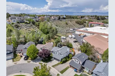 8752 S Alta Cove Dr, Sandy, UT 84093 - Photo 38