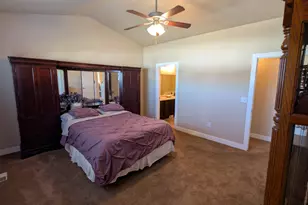 2326 W MacKay Ln, Taylorsville, UT 84129 - Photo 6
