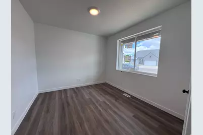 983 W Motor Vu Dr #208, Riverdale, UT 84405 - Photo 4