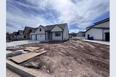 983 W Motor Vu Dr #208, Riverdale, UT 84405 - Photo 2