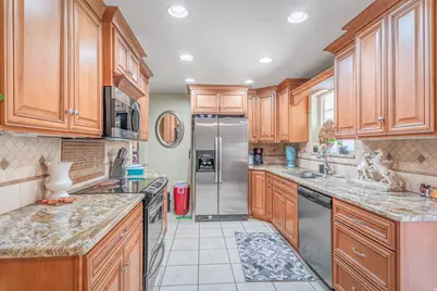 1058 S 1075 E, Clearfield, UT 84015 - Photo 4
