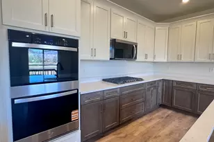 964 W Motor Vu Dr, Riverdale, UT 84405 - Photo 4