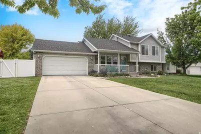 8292 S Piney Ct W, West Jordan, UT 84088 - Photo 4