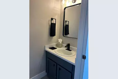 696 E Williamsburg Park Cir, Sandy, UT 84070 - Photo 6