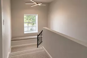 696 E Williamsburg Park Circle, Sandy, UT 84070 - Photo 4