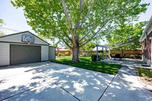 1752 E Ramona Ave S, Salt Lake City, UT 84108 - Photo 20