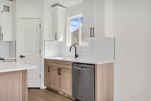 4433 W Mankato St, Riverton, UT 84096 - Photo 10