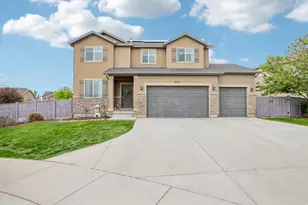8761 N Durham Ct, Eagle Mountain, UT 84005 - Photo 2