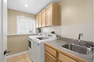 958 E 2100 N, North Logan, UT 84341 - Photo 32