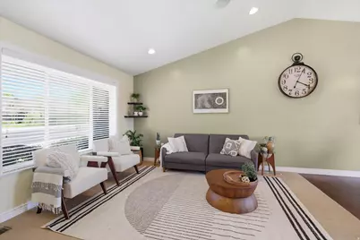 958 E 2100 N, North Logan, UT 84341 - Photo 4