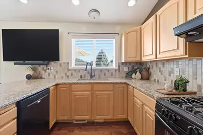 958 E 2100 N, North Logan, UT 84341 - Photo 10
