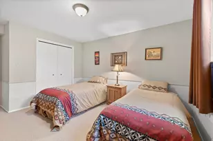 2931 E Robidoux Rd S, Sandy, UT 84093 - Photo 42