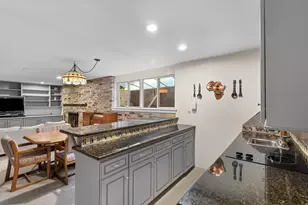 2931 E Robidoux Rd S, Sandy, UT 84093 - Photo 36