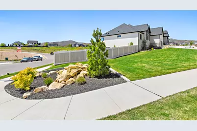12149 N Creek Meadow Ct, Highland, UT 84003 - Photo 4