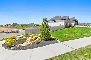 12149 N Creek Meadow Ct, Highland, UT 84003 - Photo 4