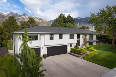8479 S Escalante Dr, Sandy, UT 84093 - Photo 2