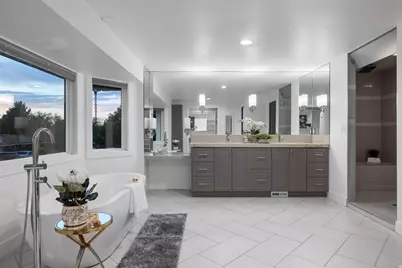 8479 S Escalante Dr, Sandy, UT 84093 - Photo 12