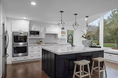 8479 S Escalante Dr, Sandy, UT 84093 - Photo 8