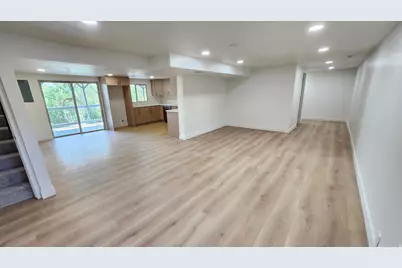 8492 S Mesa Dr E, Sandy, UT 84093 - Photo 20