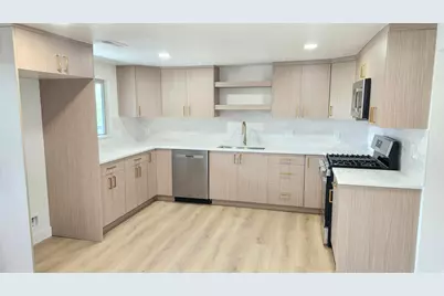 8492 S Mesa Dr E, Sandy, UT 84093 - Photo 18