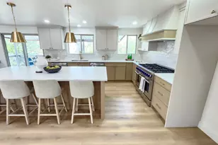 8492 S Mesa Dr E, Sandy, UT 84093 - Photo 8