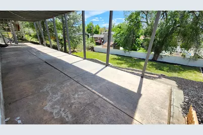 8492 S Mesa Dr E, Sandy, UT 84093 - Photo 30
