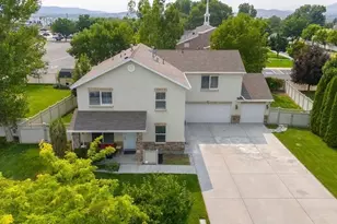 942 S Coyote Cv, Lehi, UT 84043 - Photo 2
