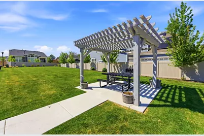 3518 E Breton Ln, Cottonwood Heights, UT 84093 - Photo 40
