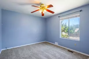 10140 S Buttercup Dr, Sandy, UT 84092 - Photo 10