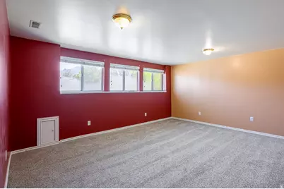 10140 S Buttercup Dr, Sandy, UT 84092 - Photo 12