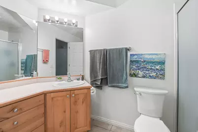 182 W 300 N #4, Bountiful, UT 84010 - Photo 18