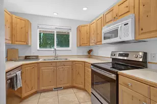 182 W 300 N, Bountiful, UT 84010 - Photo 6