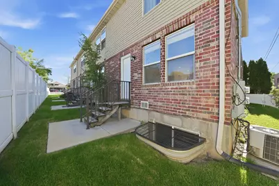 182 W 300 N #4, Bountiful, UT 84010 - Photo 20
