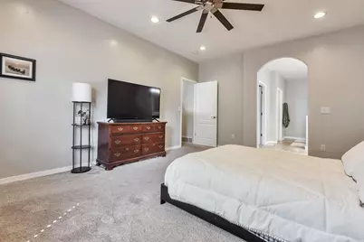8256 S Imperial Oak Dr, West Jordan, UT 84081 - Photo 10