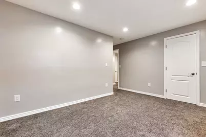 8256 S Imperial Oak Dr, West Jordan, UT 84081 - Photo 18