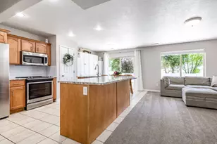 163 Arlington Way, Harrisville, UT 84414 - Photo 2