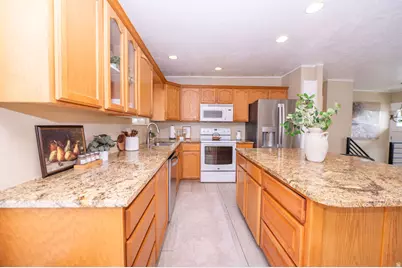 6123 S Rodeo Ln, Salt Lake City, UT 84121 - Photo 12