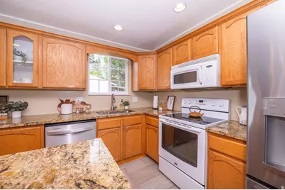 6123 S Rodeo Ln, Salt Lake City, UT 84121 - Photo 16