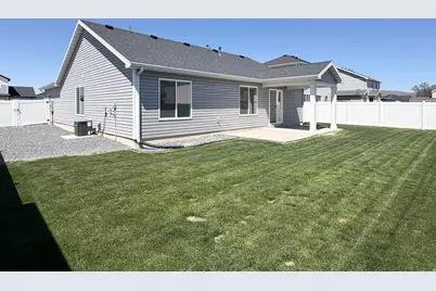 880 N 900 W, Tremonton, UT 84337 - Photo 16