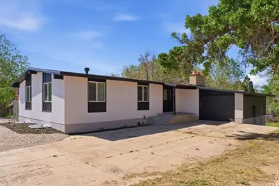 171 W Vine St, Tooele, UT 84074 - Photo 2