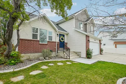 10083 S Queens Ferry Dr. W, South Jordan, UT 84009 - Photo 2