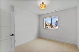 728 E Mountain Rd, North Ogden, UT 84414 - Photo 16