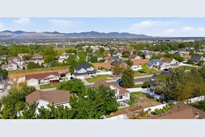 11189 S Ohenry Rd, Sandy, UT 84070 - Photo 38